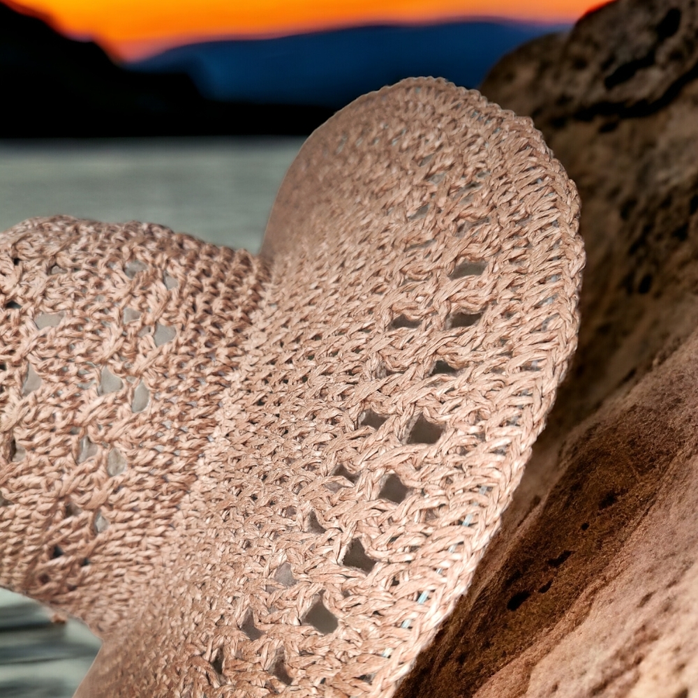 TIME and TRU Natural Open Weave Wide Brim Sunhat - Picture 5 of 12